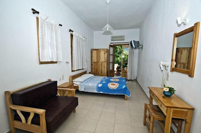 Athina Apartments 네오 클리마 객실 사진