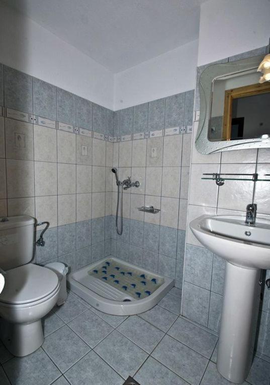 Athina Apartments 네오 클리마 객실 사진