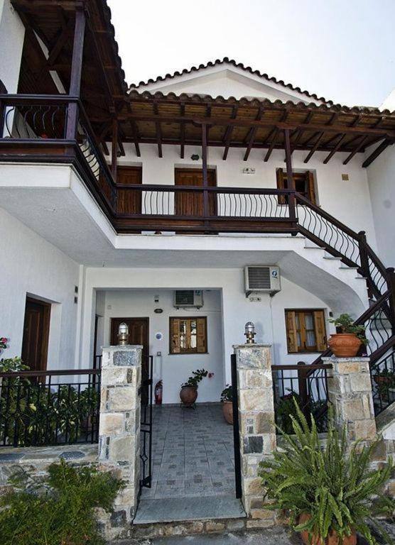 Athina Apartments 네오 클리마 객실 사진